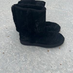 Brand new limited ugg short black boots